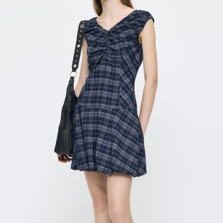 MOUSSY�i�}�E�W�[�j�̃V���b�v�j���[�X�u�yMOUSSY�z�`�F�b�N���Ɨ��̊��̂���o���[���X�J�[�g��g�ݍ��킹���A���݊����Q�̃~�j�����s�v