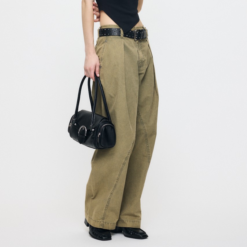MOUSSY�i�}�E�W�[�j�̃V���b�v�j���[�X�u�yMOUSSY�z�ē���&�V�F�����ICURVE LINE TUCK PANTS�v