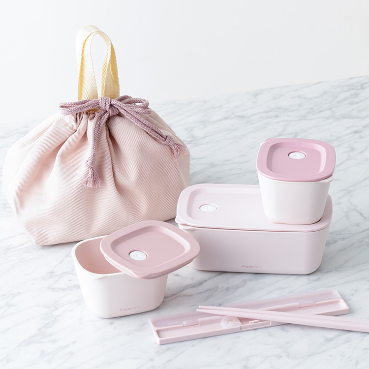 Francfranc�i�t�����t�����j�̃V���b�v�j���[�X�u�yFrancfranc�z�����`�A�C�e�����W�b���ٓ����Ԃ������Ɗy���� �v