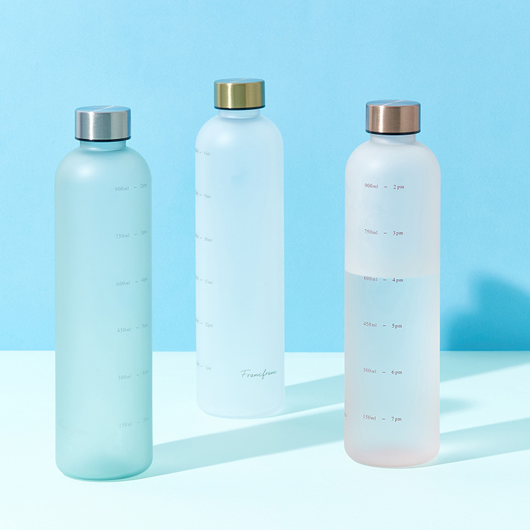 Francfranc�i�t�����t�����j�̃V���b�v�j���[�X�u�yFrancfranc�z�_�����̐����⋋�Ɂ^�l�C�{�g�����^���u���[���W �v