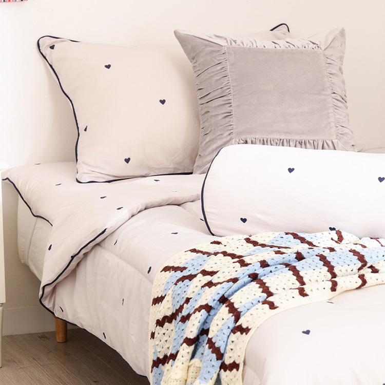 Francfranc�i�t�����t�����j�̃V���b�v�j���[�X�u�yFrancfranc�z�n�[�g���`�[�t��W��💛 �v