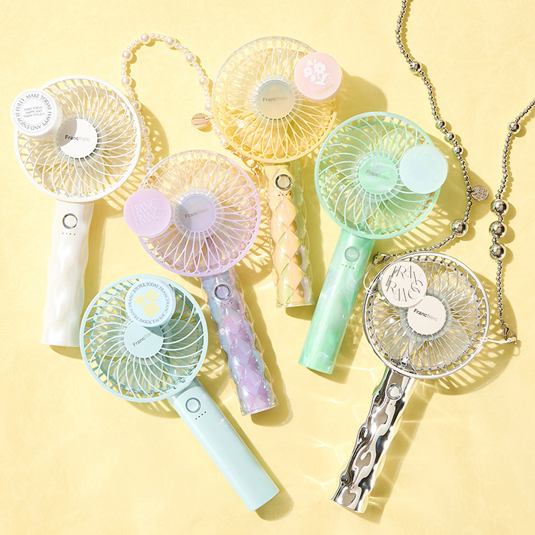 Francfranc�i�t�����t�����j�̃V���b�v�j���[�X�u�yFrancfranc�z�n���f�B�t�@���ƈꏏ�ɁA����������^�ڂ��� �v