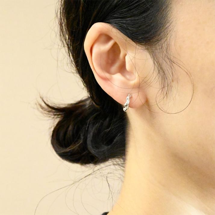 激安スーパーの“売上対決” sowi｜ソーイのトピックス「【ECモール限定】イヤリングもござい アクセサリー