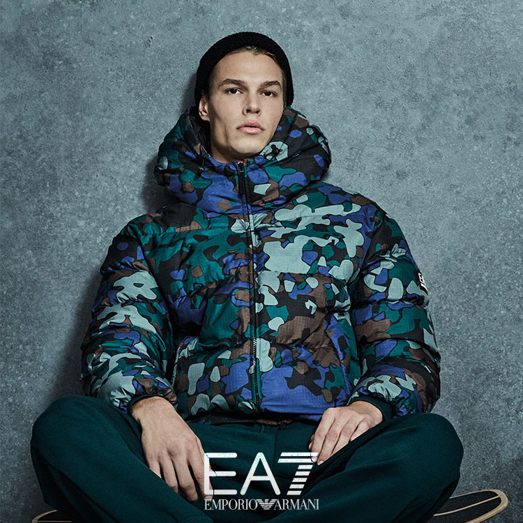 ☆とわ☆【美品】ARMANI 150-160 男の子ダウン フード付きジップアップ ノースリーブダウンジャケット ナイロン