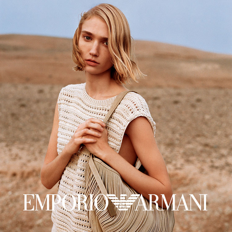 保存袋付【美品】エンボスロゴ ジョルジオアルマーニ レザー クラッチバッグ ARMANI EXCHANGE（アルマーニエクスチェンジ）の「【A|X アルマーニ