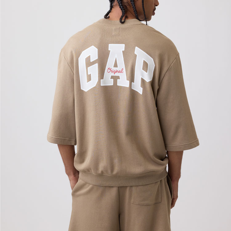 GAP�i�M���b�v�j�̃V���b�v�j���[�X�u���邾���Ŋ����B�V���[�g�p���c×�X�E�F�b�g TEE �X�^�C���v