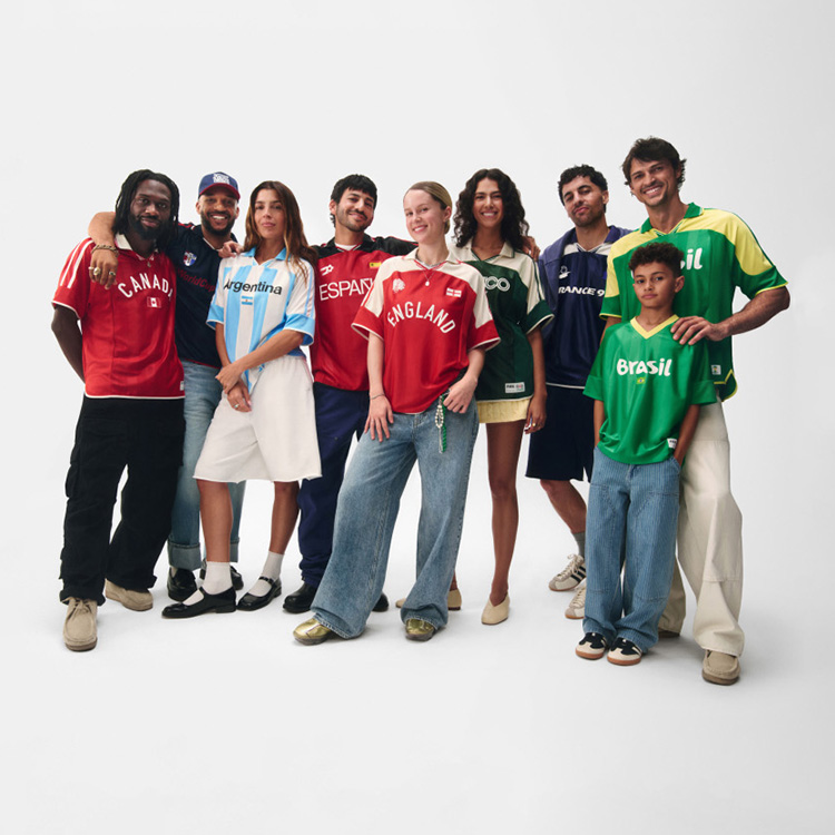 GAP｜ギャップのトピックス「Gap限定 FIFA World Cup(TM)公式