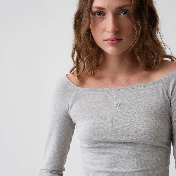 GAP�i�M���b�v�j�̃V���b�v�j���[�X�u��������_�炩�Ȓ��S�n�B�N���[�X�j�b�gT�V���c�v