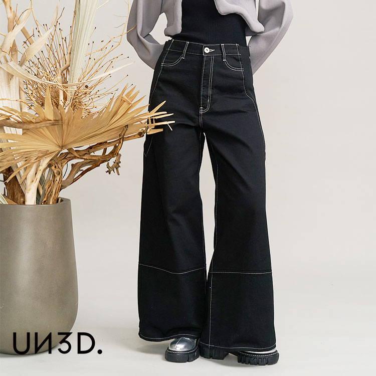 UN3D.�i�A���X���[�h�j�̃V���b�v�j���[�X�u���̂̋Ȑ������K�ɑ̂𑨂��A�K�i�O�V���G�b�g�Ō����ۗ�������B�v