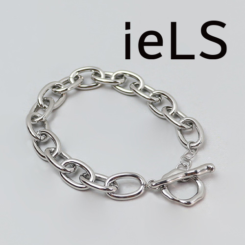 KU-CROISSANTiN[NbTj̃Vbvj[XuuieLSvR[fBl[g̃ANZgɂȂ{[oO&uXbgv