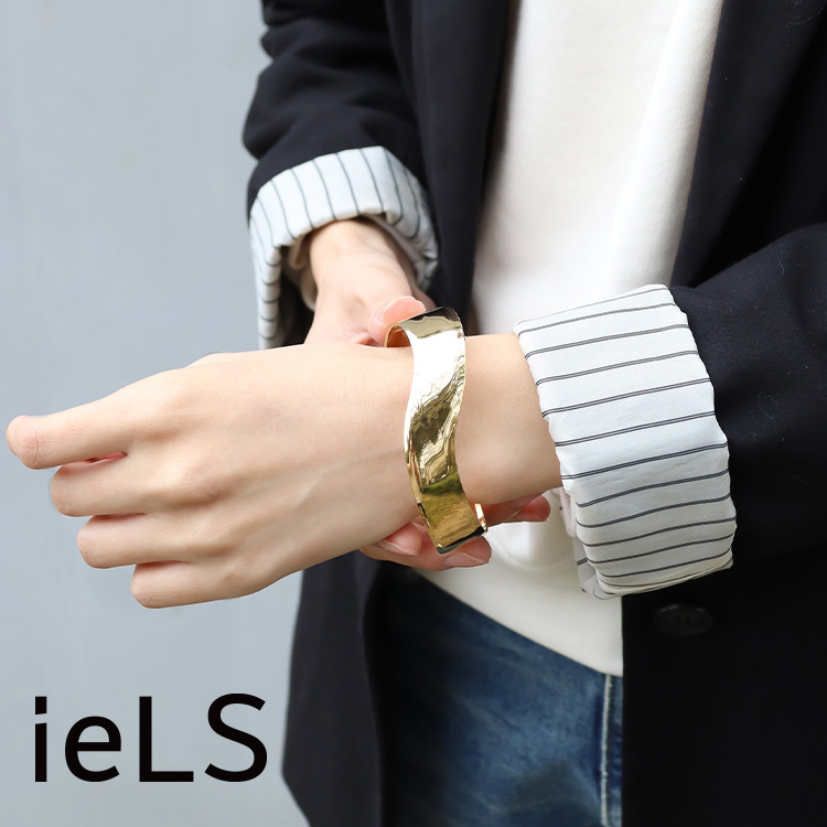 KU-CROISSANT�i�N�[�N�����b�T���j�̃V���b�v�j���[�X�u�uieLS�v�R�[�f�B�l�[�g�̃A�N�Z���g�ɂȂ�{�����[���o���O���v