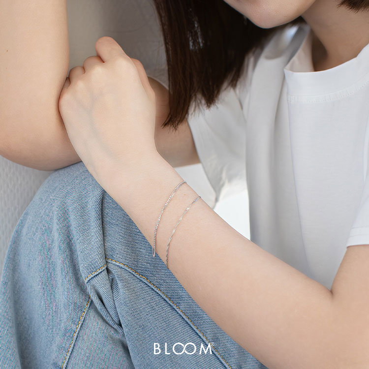 BLOOM ONLINE STORE�i�u���[���I�����C���X�g�A�j�̃V���b�v�j���[�X�u�Ă̎茳���ʂ�u���X���b�g���W�yBLOOM ONLINE STORE�z�v