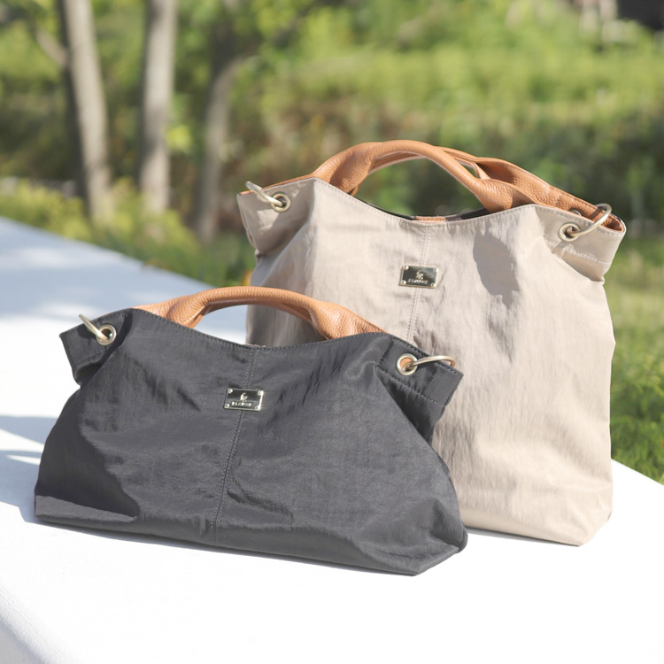 florist�i�t���[���X�g�j�̃V���b�v�j���[�X�u�C�y�Ɏg����J�W���A���o�b�O�v