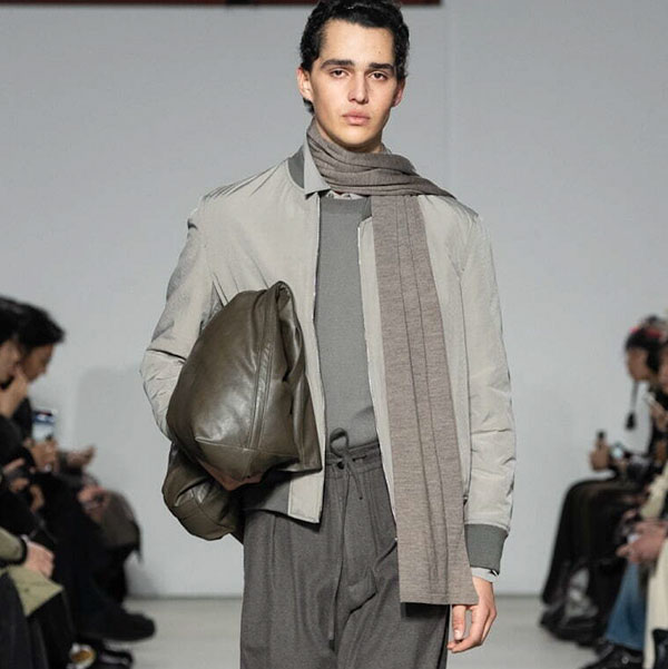 ATTACHMENT�i�A�^�b�`�����g�j�̃V���b�v�j���[�X�u�R���p�N�g�ȃV���G�b�g���ۗ��A���[�h��MA-1�v