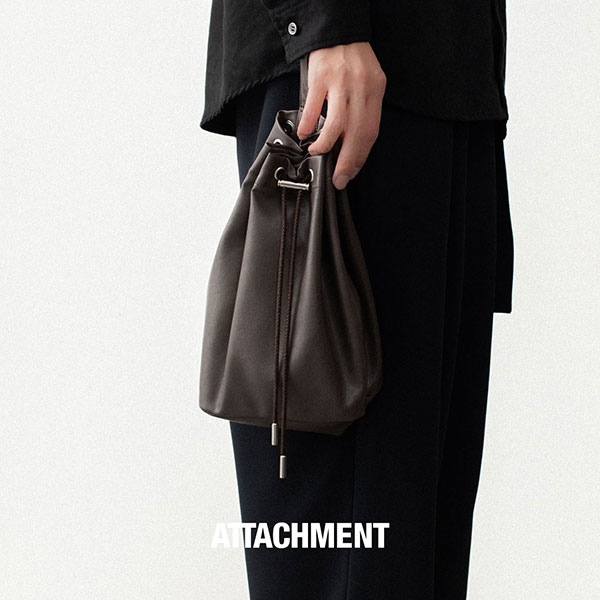 ATTACHMENT�i�A�^�b�`�����g�j�̃V���b�v�j���[�X�u�~�j�}���f�U�C�����ۗ��R���p�N�g�ȃo�P�b�g�o�b�O�v