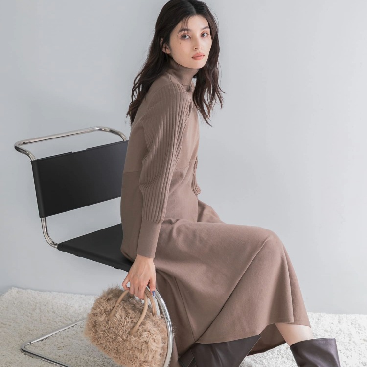 URBAN RESEARCH ROSSO�i�A�[�o�����T�[�` ���b�\�j�̃V���b�v�j���[�X�u���A���ɔ���Ă�I��l���I�ԁA�l�C�����s�[�XLIST�v