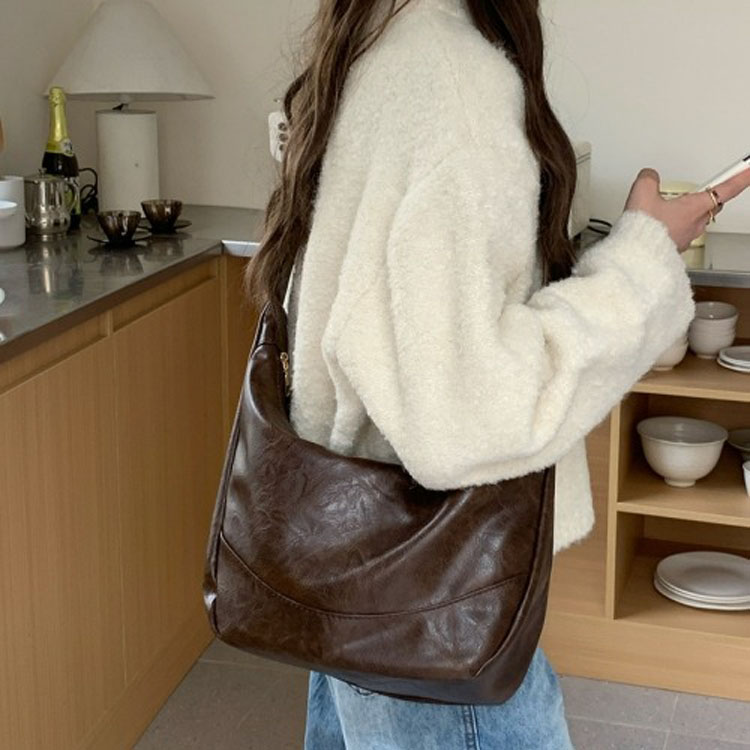 gossip�I���T���[���X�i�S�V�b�v���T���[���X�j�̃V���b�v�j���[�X�u�V�����_�[�o�b�O���W�v