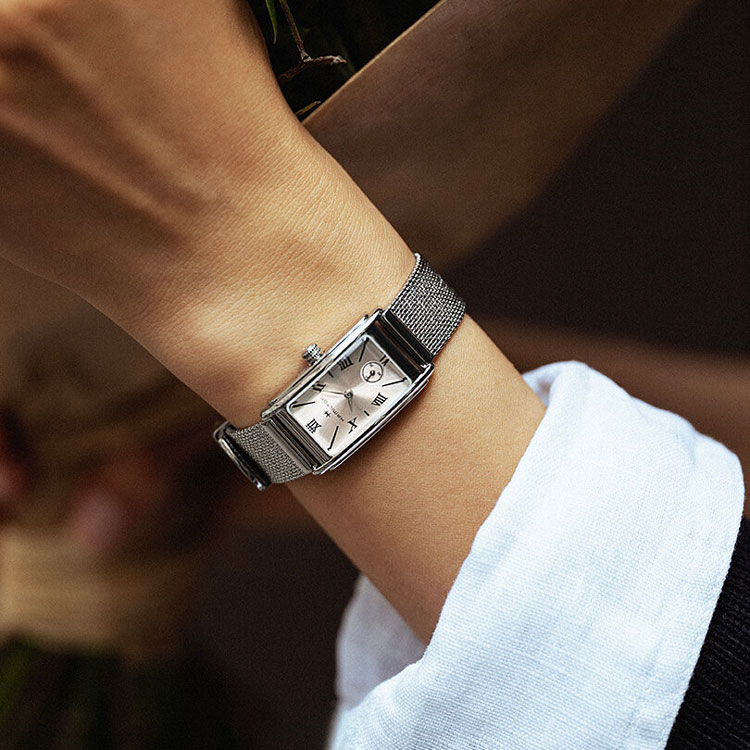HAMILTON�i�n�~���g���j�̃V���b�v�j���[�X�u�������ꂽ�n�~���g���̃��f�B�[�X�E�H�b�`�v