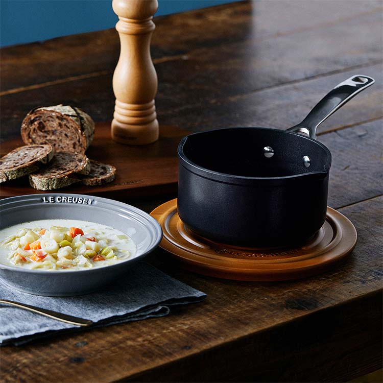 Le Creuset｜ル・クルーゼのトピックス「人気の「TNS」シリーズより、毎日使える「ミルクパン16cm」＆お得なセットが新登場！ 」 -  ZOZOTOWN