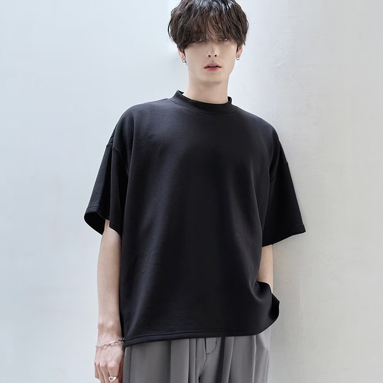 ASTRONOMY�i�A�X�g���m�~�[�j�̃V���b�v�j���[�X�u�yASTRONOMY�z���G�Ƀs�b�^���̃X�g���X�t���[�ȃg�b�v�X���o��B�v