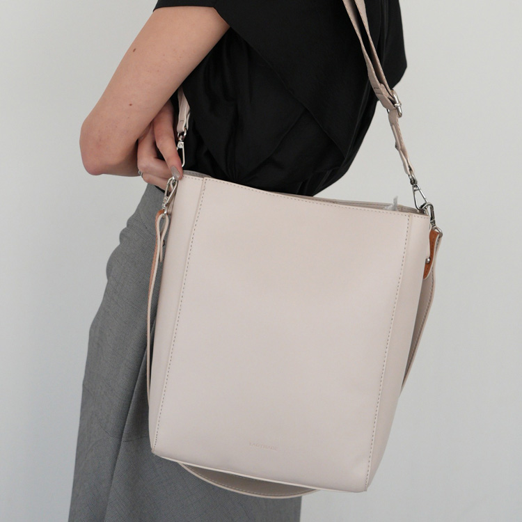 LADYMADE�i���f�B���C�h�j�̃V���b�v�j���[�X�u�yLADYMADE�z���C�ɓ���A�C�e���v