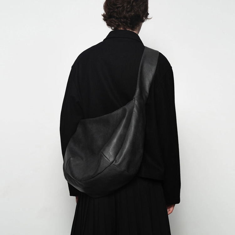 Ressaca/レサーカ22.7L Backpack ブラック 大容量 22.7L BackPack / マルチカテゴライズ バックパック / 9090