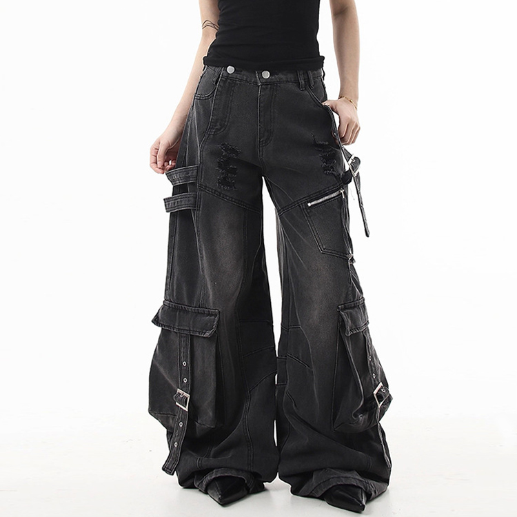 Ressaca�i���T�[�J�j�̃V���b�v�j���[�X�u�yRessaca�zY2K��X�g���[�g�R�[�f�ɉf����J�[�S�f�j���p���c�v