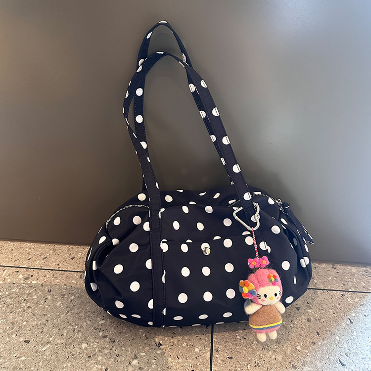 Ressaca�i���T�[�J�j�̃V���b�v�j���[�X�u�yRessaca�z�g�����h�������Ղ�̃h�b�g���{�X�g���o�b�O�v