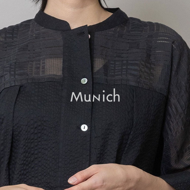 Munich�i�~���[�j�b�N�j�̃V���b�v�j���[�X�u�V�A�[�`�F�b�N�f�ނ̏����炵���t�H�����̃V���c�����Љ�܂��B�v