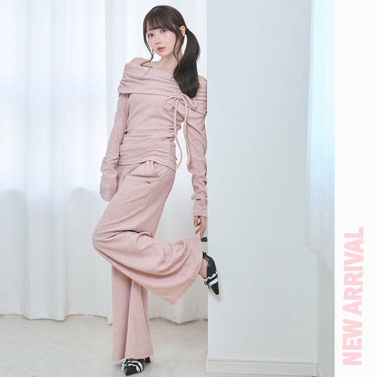 BUNNY APARTMENT�i�o�j�[�A�p�[�g�����g�j�̃V���b�v�j���[�X�u�yPRE ORDER�zOff shoulder loose set up�v