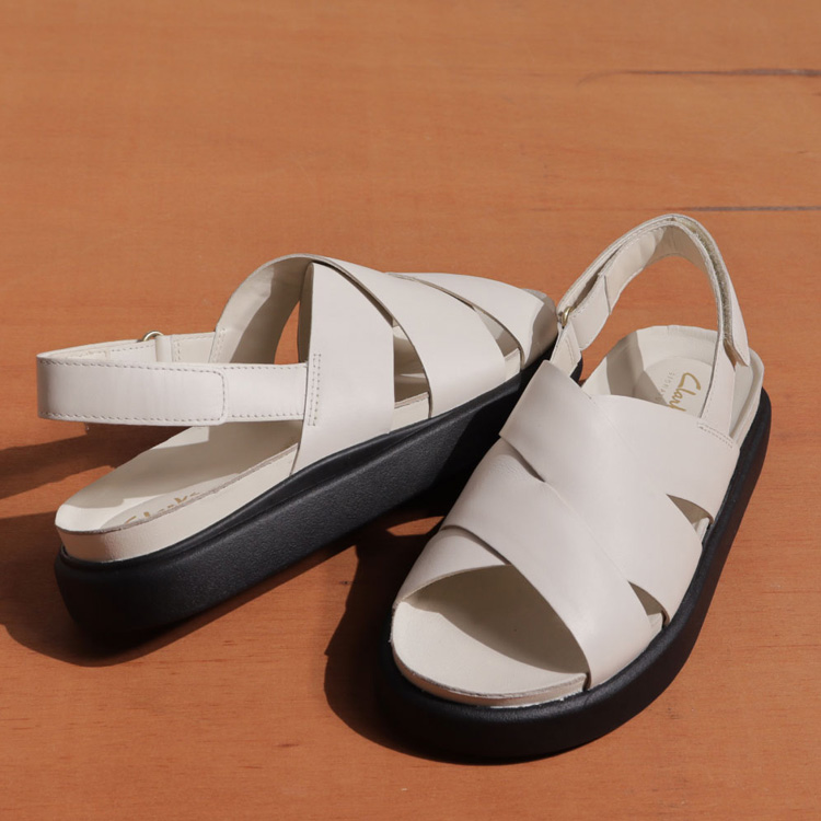 REGAL FOOT COMMUNITYi[K@tbgR~jeBj̃Vbvj[Xu₷tbgxbgT_A₷{[\[ȂǁbfB[XT_ Clarksv