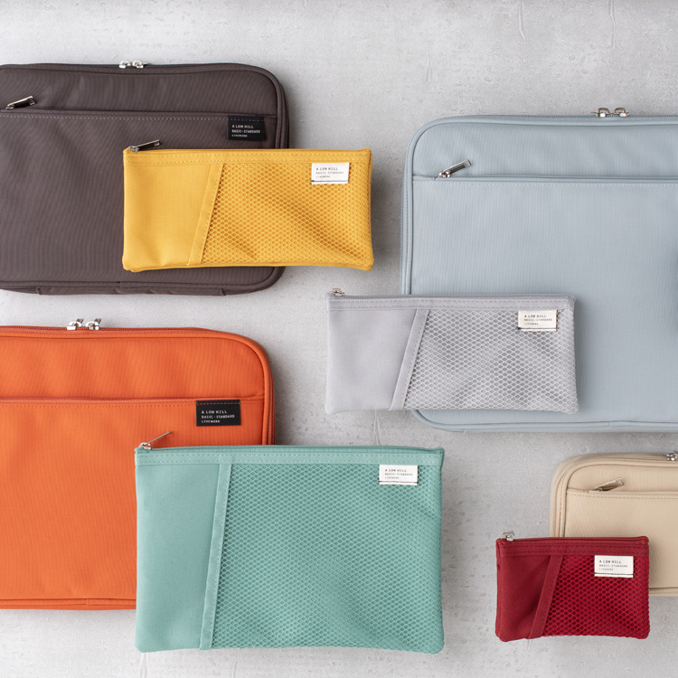 Mark S マークスのトピックス New 韓国ブランド ライブワーク Pc ガジェット収納に大活躍 Zozotown