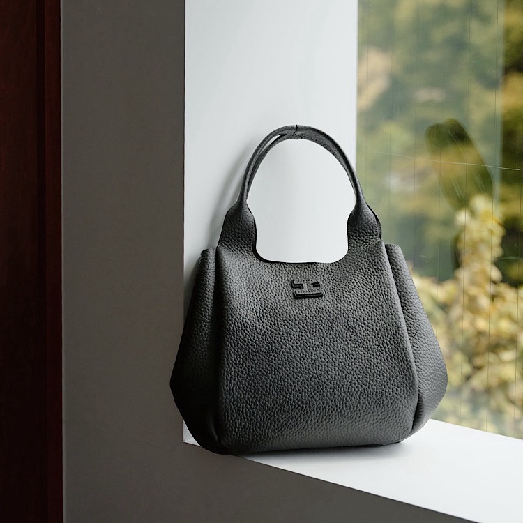 IACUCCI�i�C�A�N�b�`�j�̃V���b�v�j���[�X�u�sIACUCCI�t���U�[�o�b�O�����L���O�v