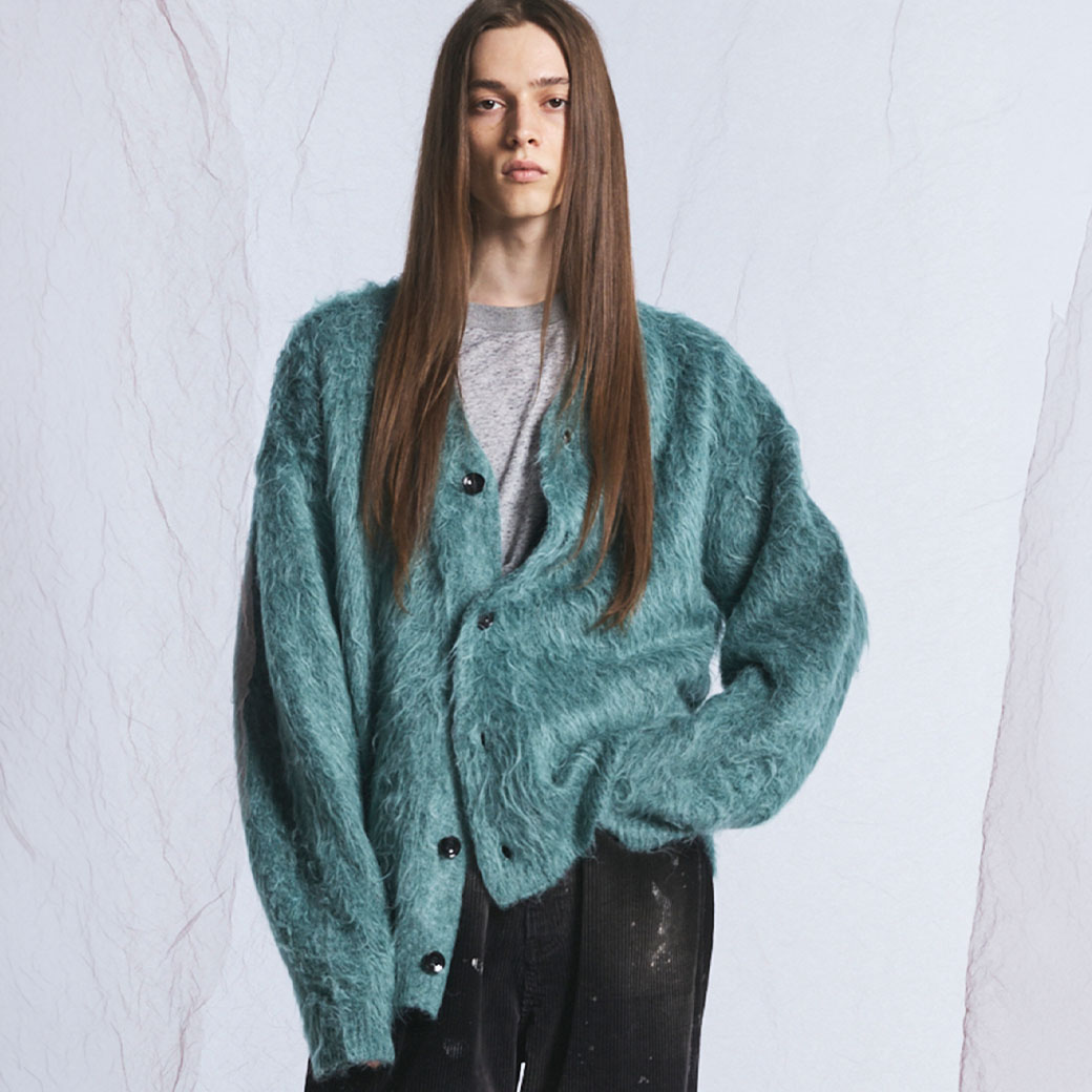 MAISON SPECIAL�i���]�� �X�y�V�����j�̃V���b�v�j���[�X�u�N�₩�ȐF�ʂƂӂ�ӂ�ȋɏ�̒��S�n�ɕ�܂��j�b�g�J�[�f�B�K���B�v
