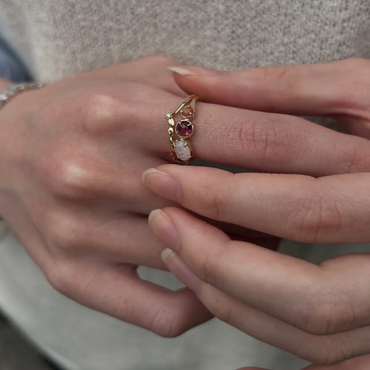 agete�i�A�K�b�g�j�̃V���b�v�j���[�X�u�X�^�b�t�������߃X�^�C�����O vol.01�v