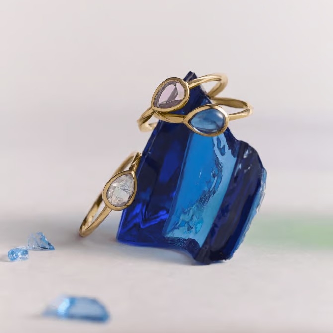 agete�i�A�K�b�g�j�̃V���b�v�j���[�X�u�w��ɁA�L�����d�˂āc�����ʂ�F�̂�����v