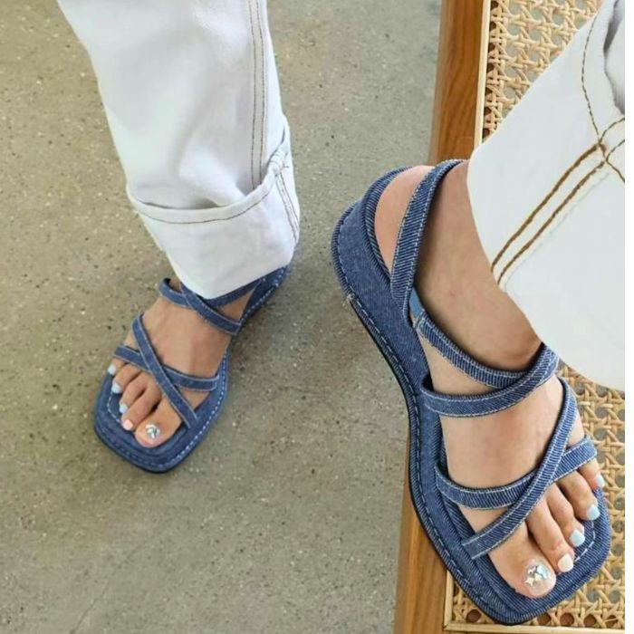BARNSsohostreet�i�o�[���Y�\�[�z�[�X�g���[�g�j�̃V���b�v�j���[�X�u�؍����ۃX�^�C���Ɂ�Ă̏{��T���_���v