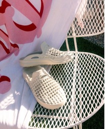 StPT�i�G�X�e�B�[�s�[�e�B�[�j�̃V���b�v�j���[�X�u�yLusso Cloud�z�ϋv��������y�ʂȑf�ނŁA�ǂ��֍s���Ă��ɏ�̉��K����񋟁v