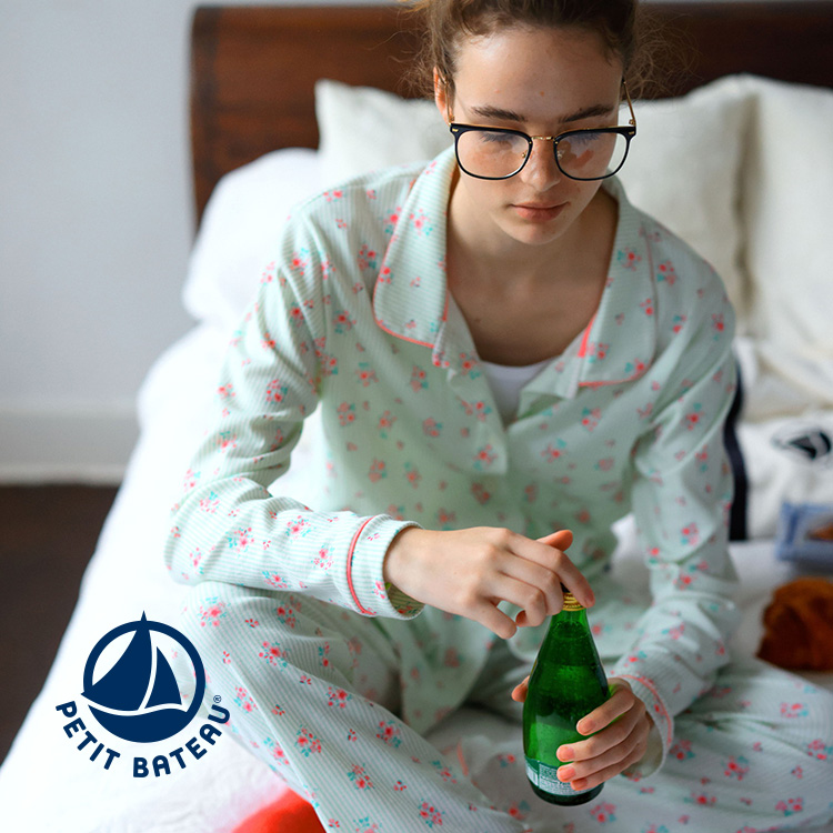 PETIT BATEAU�i�v�`�o�g�[�j�̃V���b�v�j���[�X�u���v�`�o�g�[�̂������߁� ��l�̃��[���E�F�A�v