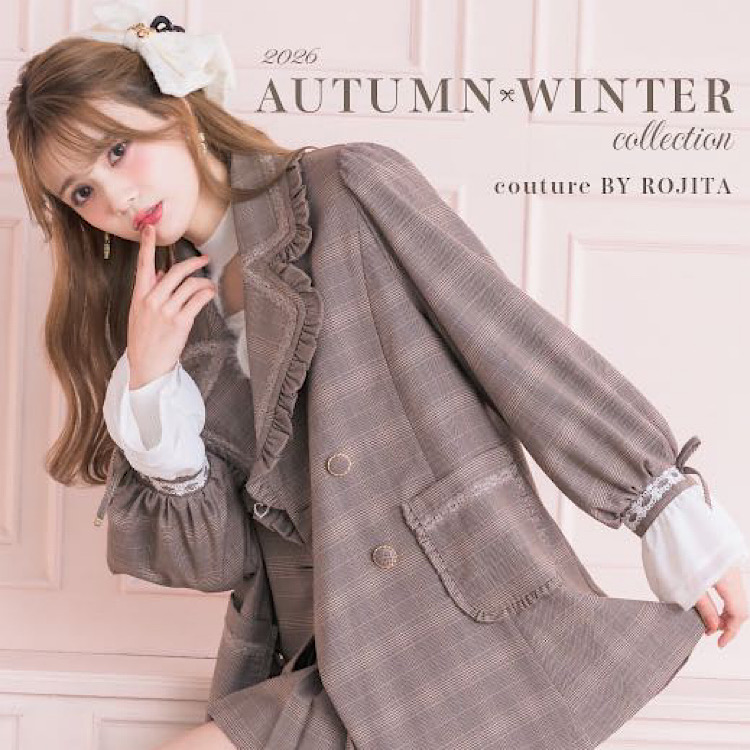 【REGINA ROMANTICO】美品！テーラードジャケット　フード付き　星 セットアップ対応】ダブルボタンテーラードジャケット（テーラード