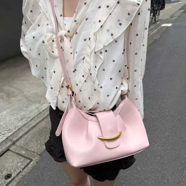 mebole�i���{���j�̃V���b�v�j���[�X�u�ymebole�z���[���o�b�N���V�����_�[�o�b�O�v