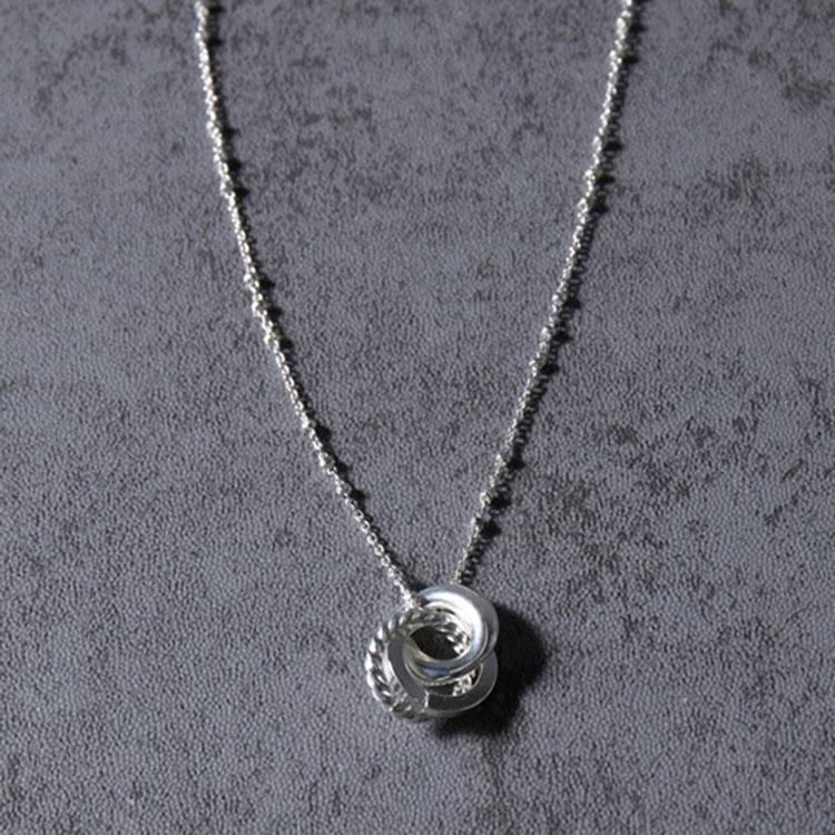 SETUP7�i�Z�b�g�A�b�v�Z�u���j�̃V���b�v�j���[�X�u�������ꂽ�V���o�[�A�N�Z�T���[�Ń��������N��̃R�[�f�v