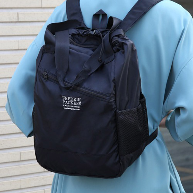 SETUP7�i�Z�b�g�A�b�v�Z�u���j�̃V���b�v�j���[�X�u���X���ׁI�ЂƂ͎����Ă�������FREDRIK PACKERS�̃o�b�O�v