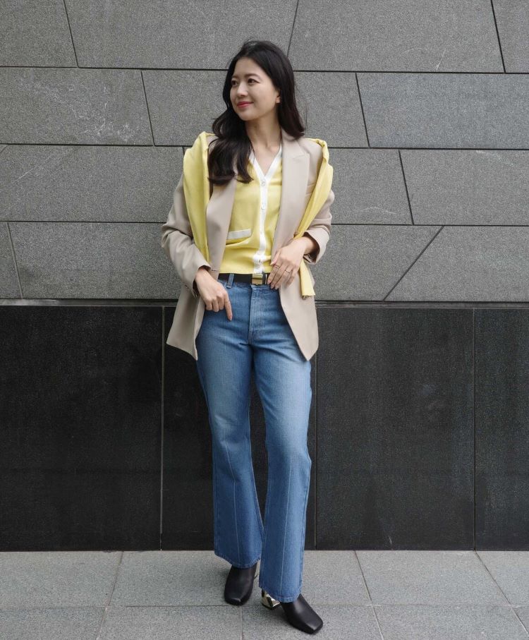 ESTNATION�i�G�X�g�l�[�V�����j�̃V���b�v�j���[�X�u�yESTNATION WOMEN'S�z�_�炩�ȃC�G���[������ɁA�j���[�g�����J���[�̃W���P�b�g�Ńo�����X�𒲐��B�v