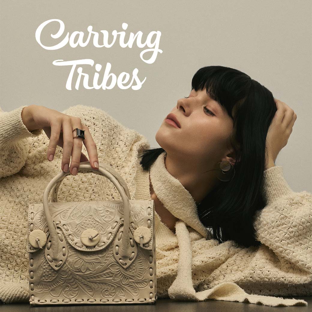 美品　Carving Tribes ファー付きパーティーバッグ MetallicRSTH（ショルダーバッグ）｜CARVING TRIBES（カービング