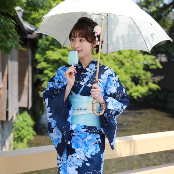 変わり織り綿浴衣3点セット「紺地に紫・紺の菖蒲」（浴衣）｜和