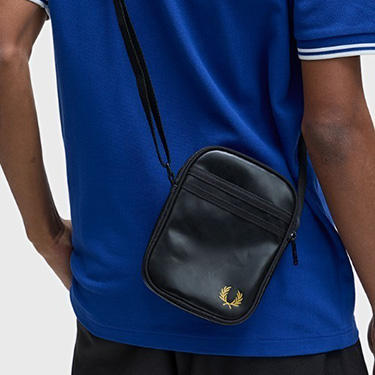 FRED PERRY�i�t���b�h�y���[�j�̃V���b�v�j���[�X�u�yPick up!!�z�t���b�h�y���[�̃o�b�O���W�v