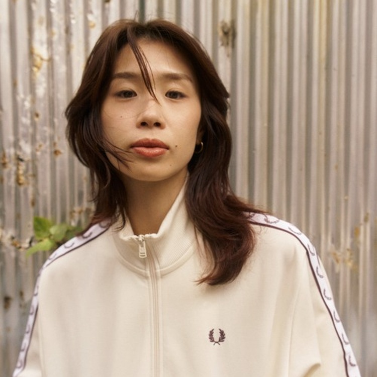 FRED PERRY�i�t���b�h�y���[�j�̃V���b�v�j���[�X�u�A���o�T�_�[ �_�i��������t���b�h�y���[�g���b�N�W���P�b�g�v