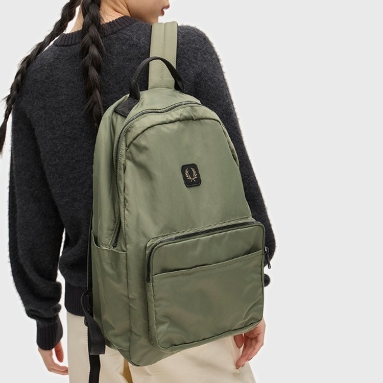 FRED PERRY�i�t���b�h�y���[�j�̃V���b�v�j���[�X�u�V��̃N�����N���i�C�����o�b�O���l�C�㏸���I�I�v
