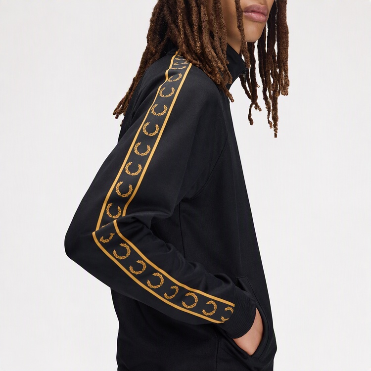 FRED PERRY�i�t���b�h�y���[�j�̃V���b�v�j���[�X�u����ς荡�N���l�C�̃g���b�N�W���P�b�g�v